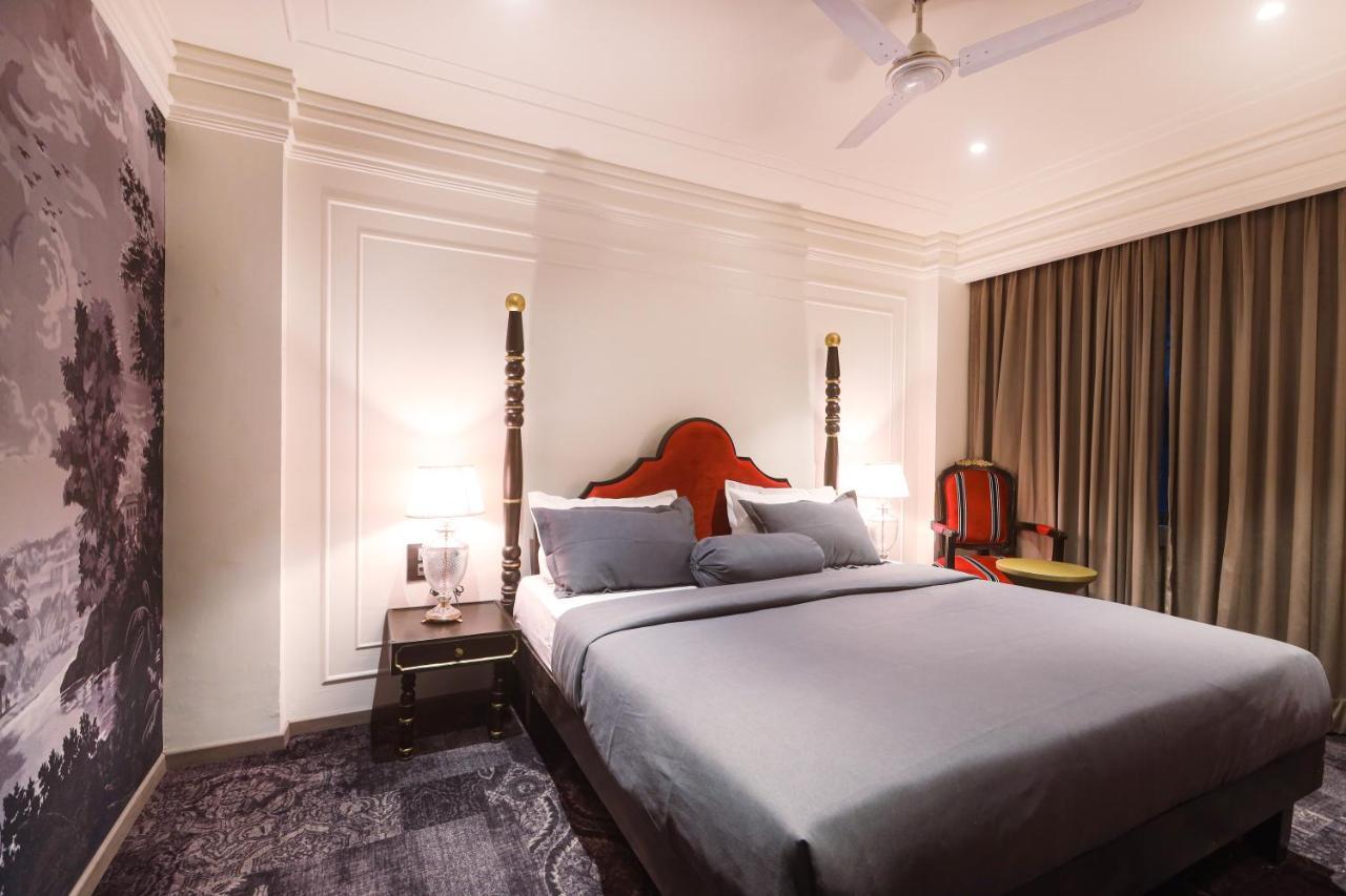 The Saga Hotel Ню Делхи Екстериор снимка