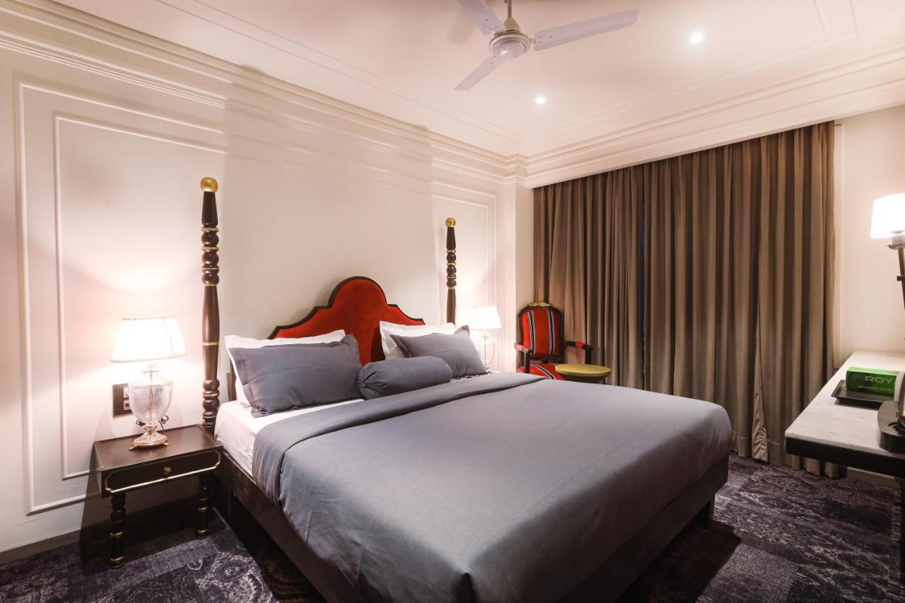 The Saga Hotel Ню Делхи Екстериор снимка
