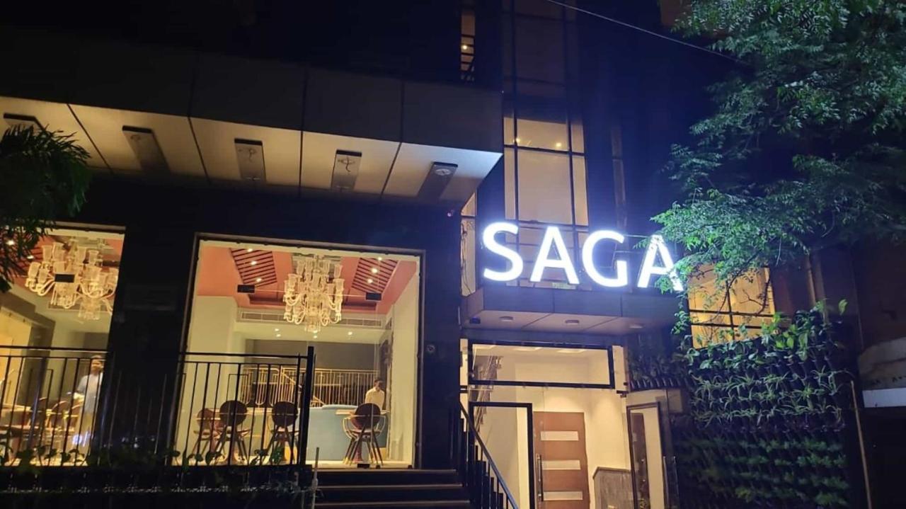 The Saga Hotel Ню Делхи Екстериор снимка